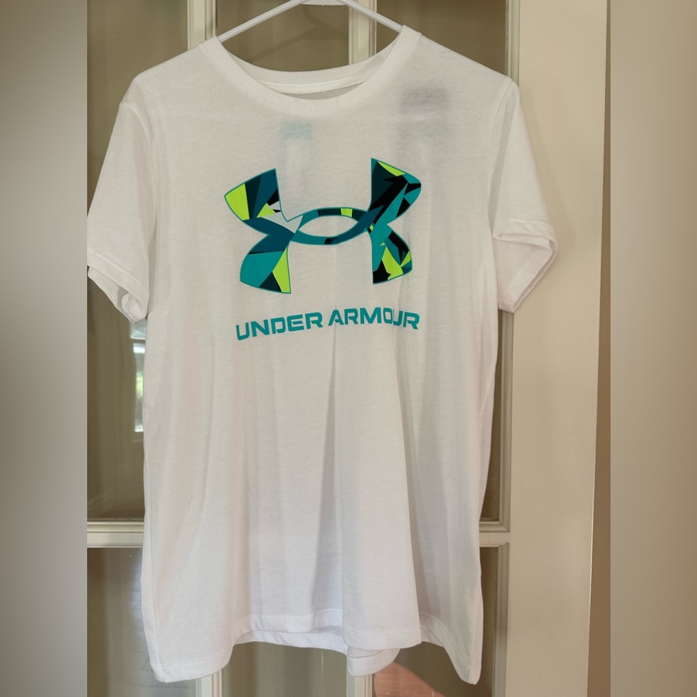 Under Armour tee
